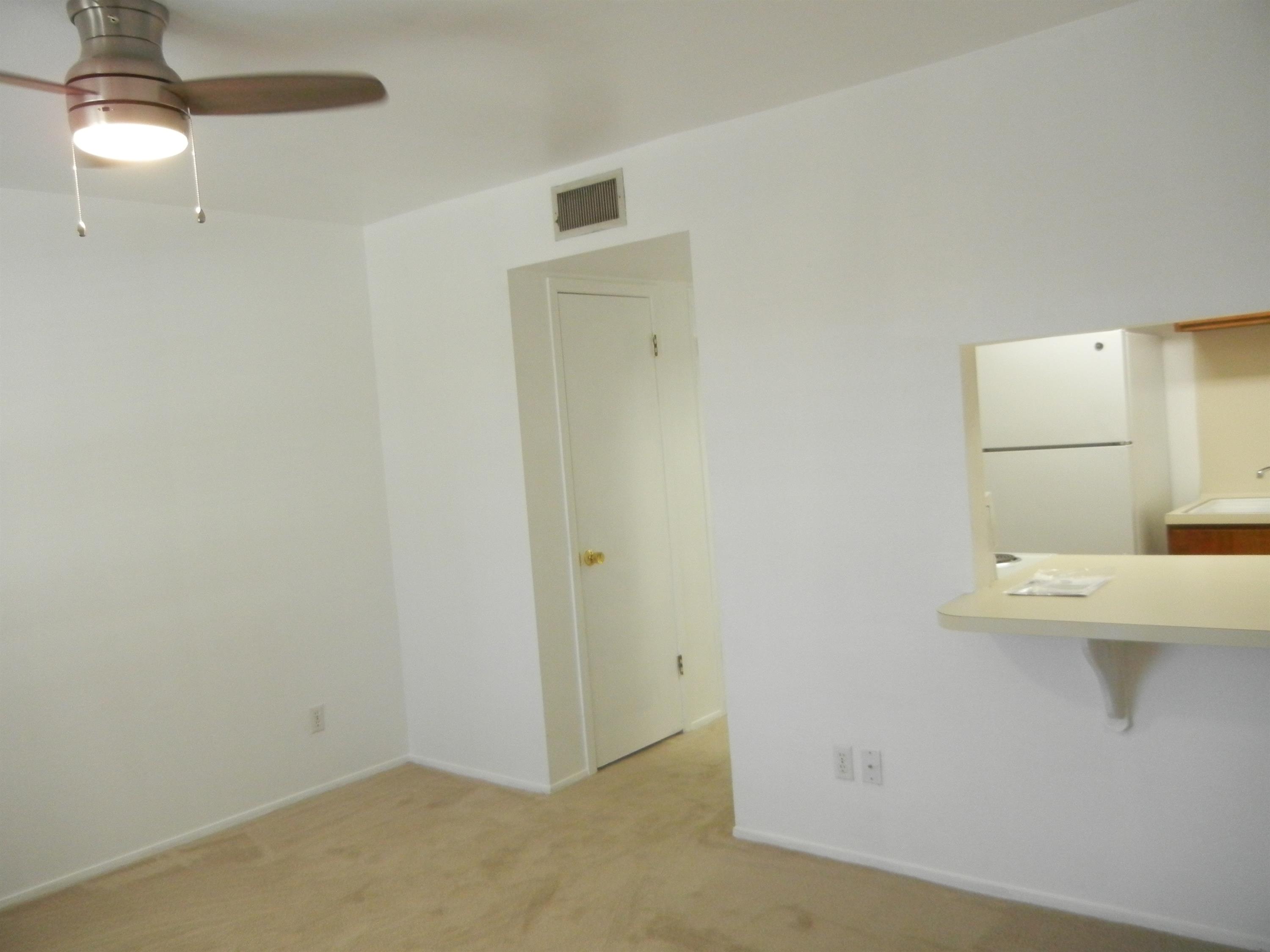 500 COLLEGE AVE APT 572