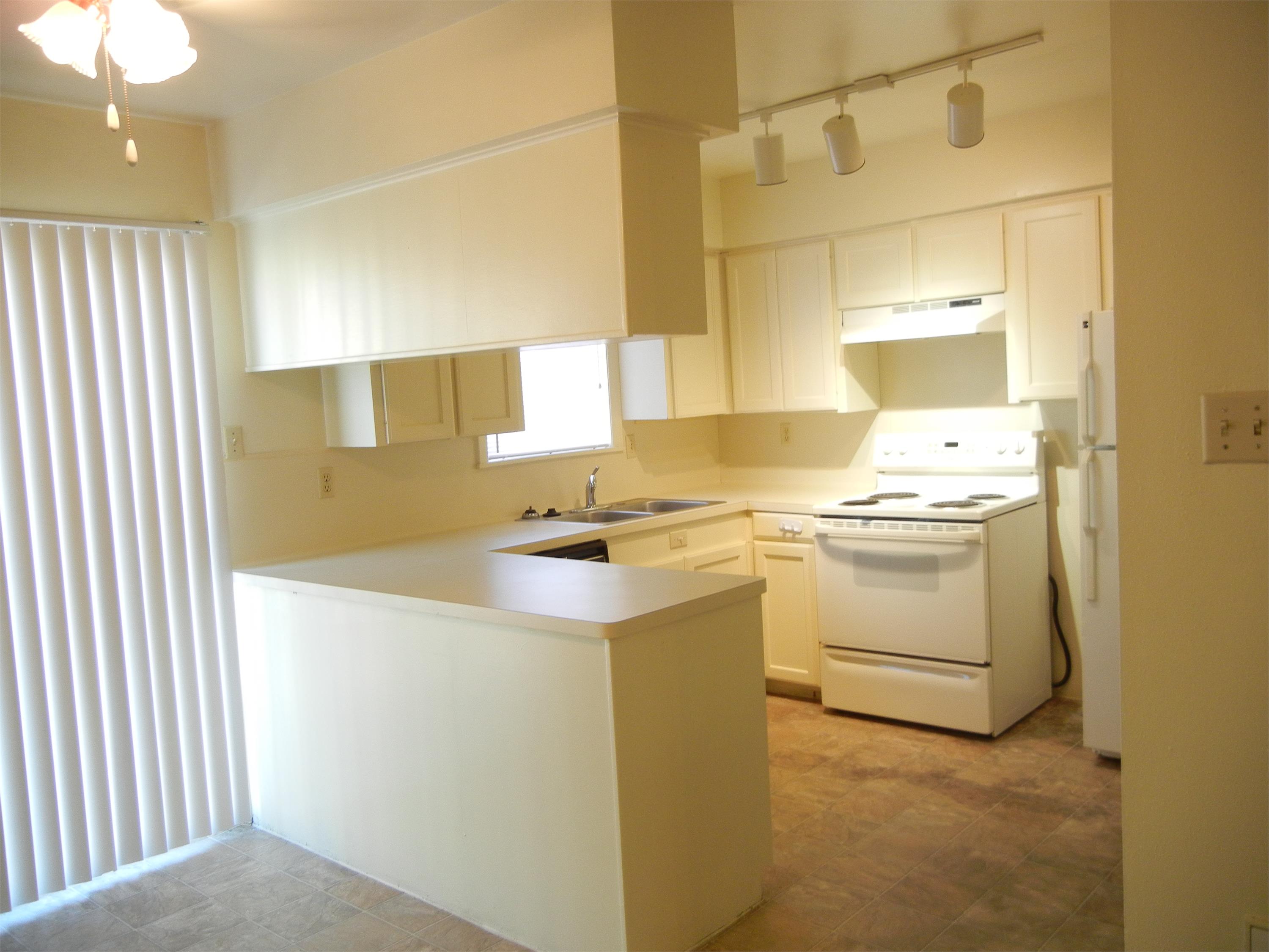 705 S JACKSON ST APT 12